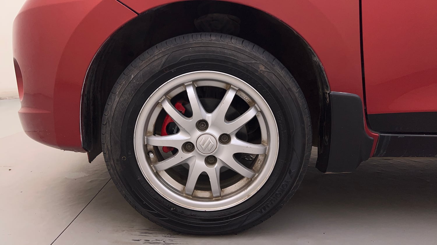 Used 2016 Maruti Suzuki Celerio VXi Petrol Manual tyres LEFT FRONT TYRE RIM VIEW