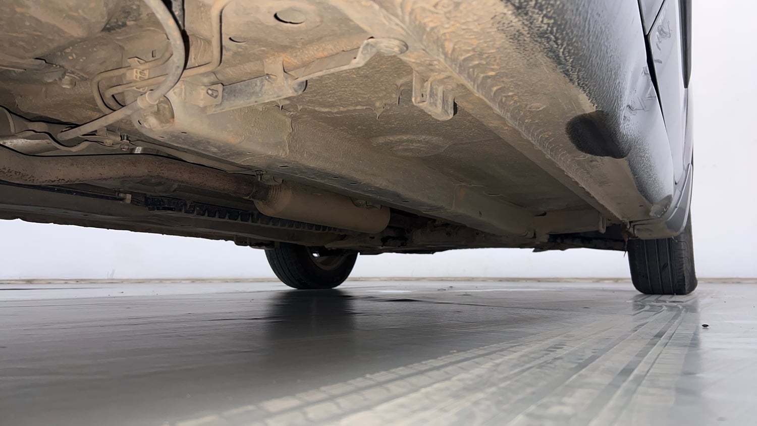 Used 2019 Maruti Suzuki Ciaz Delta Hybrid 1.5 AT Petrol Automatic extra REAR RIGHT UNDERBODY VIEW