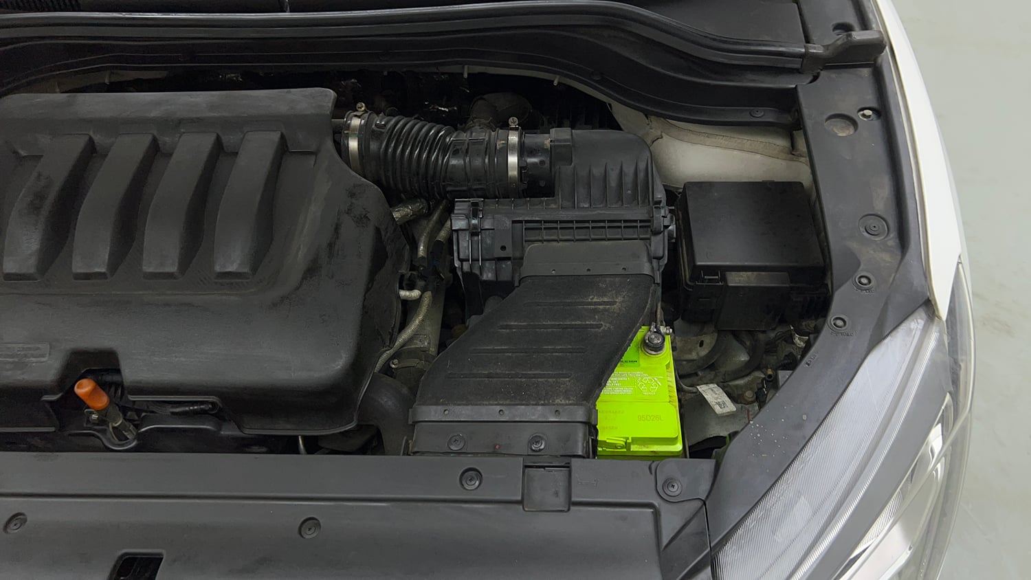 Used 2022 Mahindra XUV700 MX Petrol MT 5 STR Petrol Manual engine ENGINE LEFT SIDE VIEW