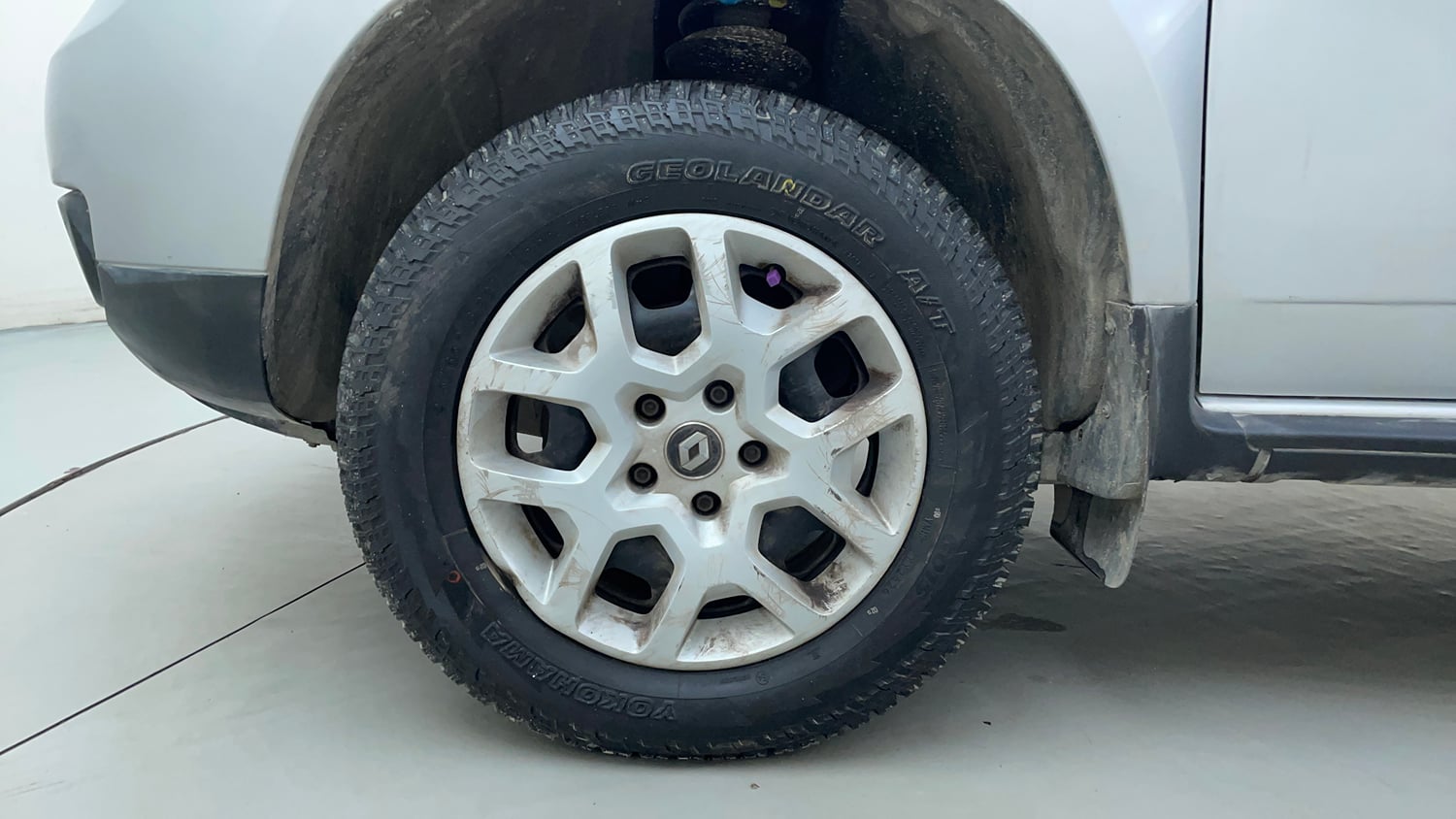 Used 2017 Renault Duster RXL Petrol Petrol Manual tyres LEFT FRONT TYRE RIM VIEW