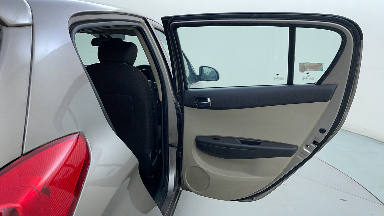 Used 2013 Hyundai i20 Asta 1.2 Petrol Manual interior RIGHT REAR DOOR OPEN VIEW