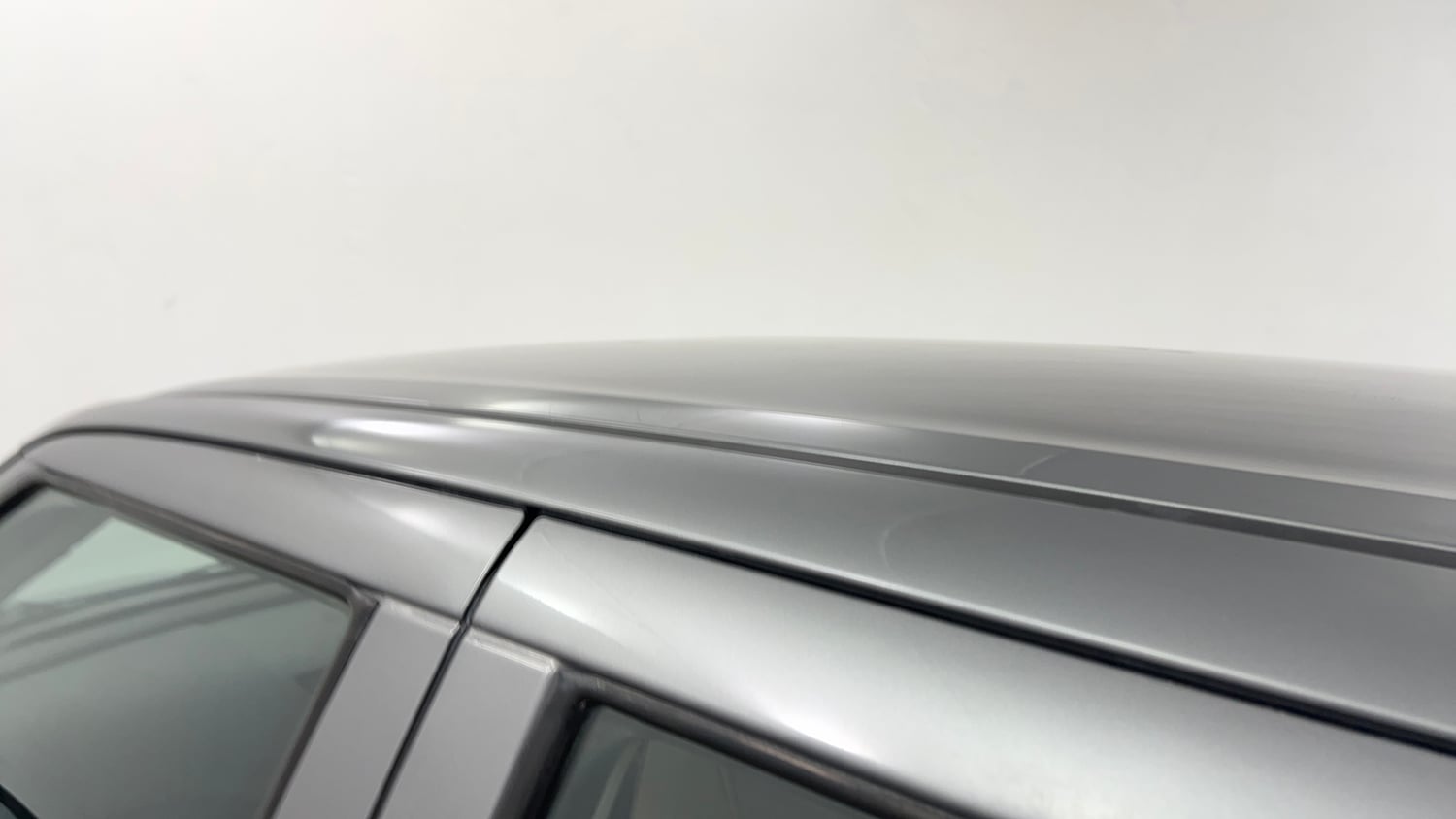 Used 2014 Maruti Suzuki Swift LXi Petrol Manual dents MINOR SCRATCH