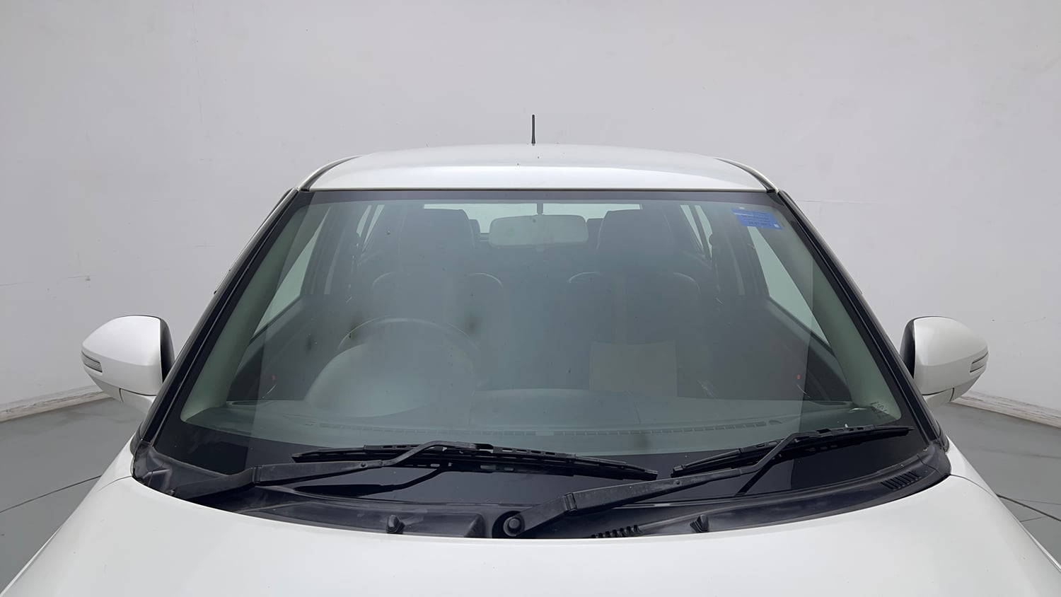 Used 2013 Maruti Suzuki Swift VXI CNG (Outside Fitted) Cng Manual exterior FRONT WINDSHIELD VIEW