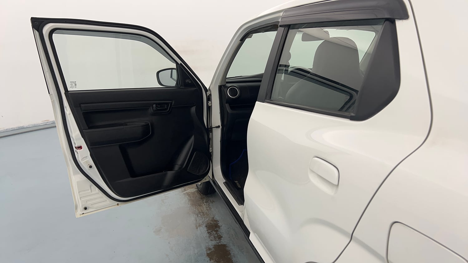 Used 2021 Maruti Suzuki S-Presso VXi Plus Petrol Manual interior LEFT FRONT DOOR OPEN VIEW