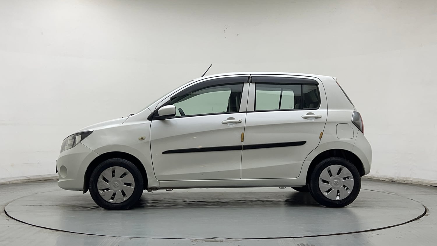 Used 2017 Maruti Suzuki Celerio VXi Petrol Manual exterior LEFT SIDE VIEW