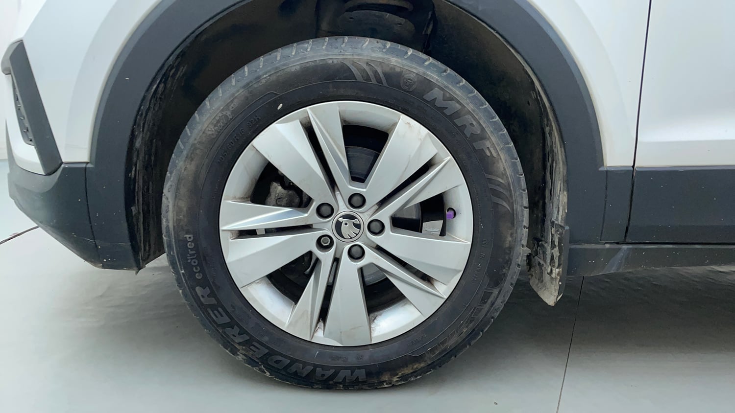 Used 2023 Skoda Kushaq Ambition 1.0L TSI MT Petrol Manual tyres LEFT FRONT TYRE RIM VIEW