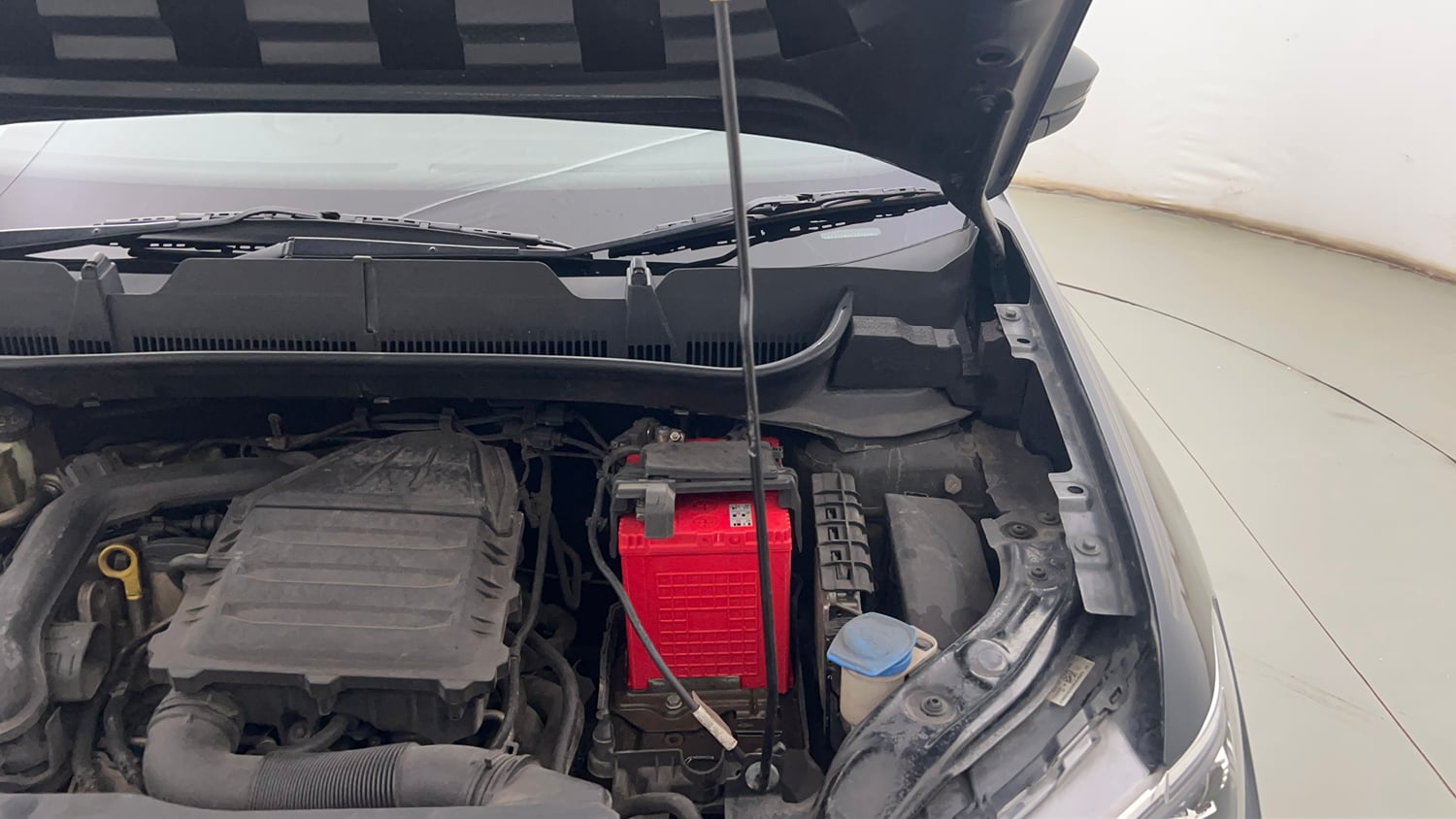 Used 2023 Volkswagen Taigun Topline 1.0 TSI MT Petrol Manual engine ENGINE LEFT SIDE HINGE & APRON VIEW