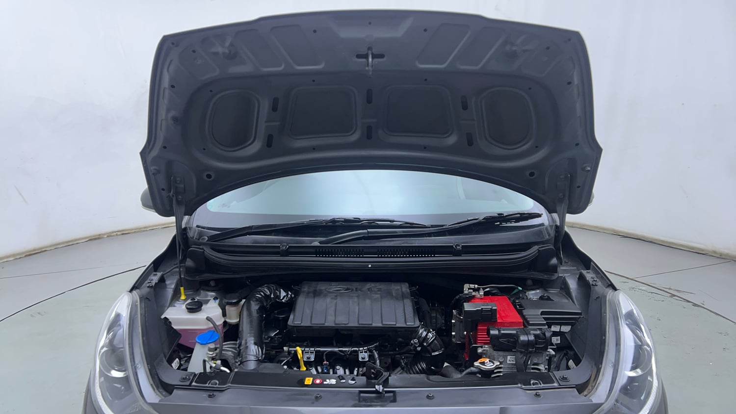 Used 2021 Hyundai Aura SX Plus 1.2 AMT Petrol Petrol Automatic engine ENGINE & BONNET OPEN FRONT VIEW