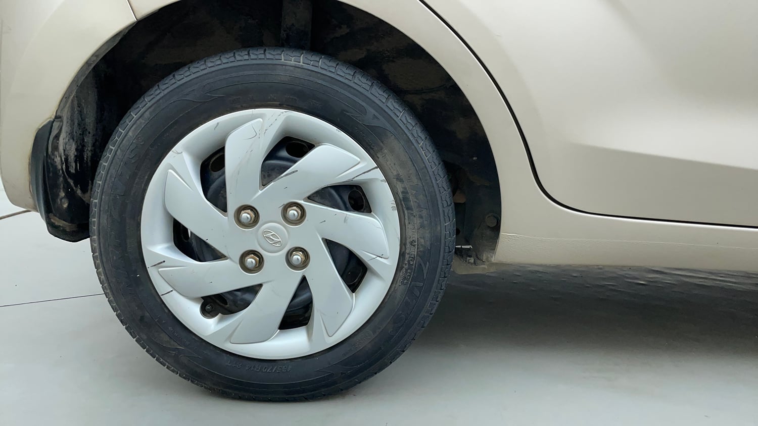 Used 2019 Hyundai Santro Sportz Petrol Manual tyres RIGHT REAR TYRE RIM VIEW