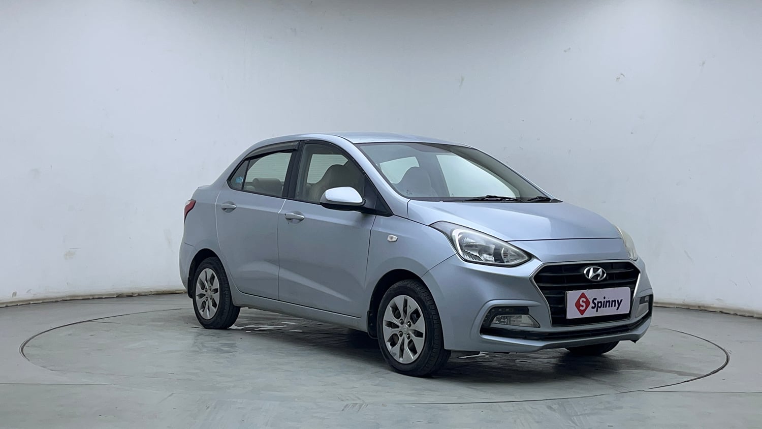 Used 2019 Hyundai Xcent S CRDi Diesel Manual exterior RIGHT FRONT CORNER VIEW