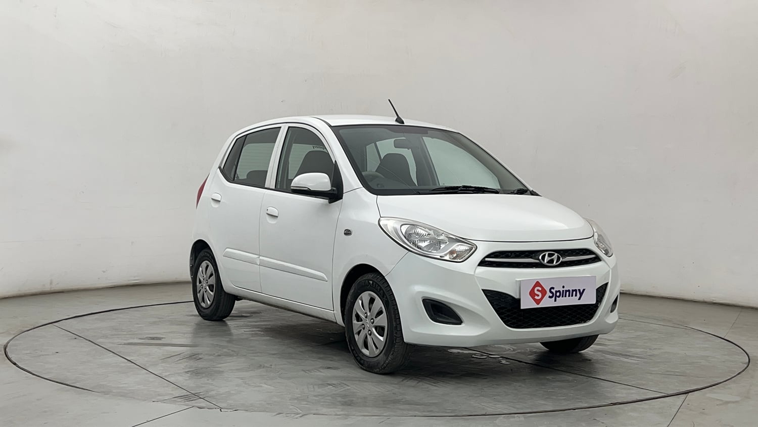 Used 2013 Hyundai i10 Sportz 1.2 Kappa2 Petrol Manual exterior RIGHT FRONT CORNER VIEW
