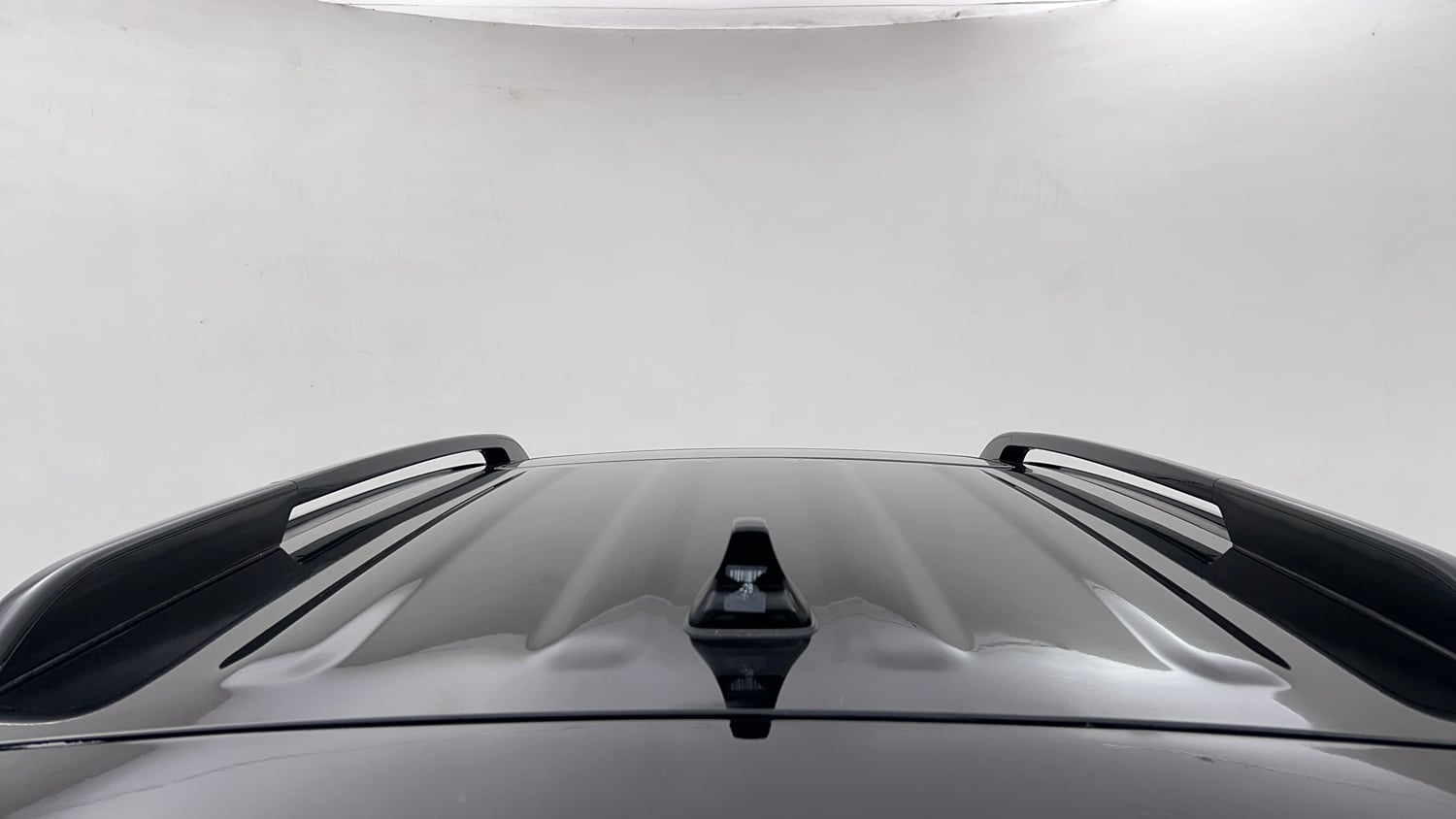 Used 2023 Hyundai Venue SX(O) 1.0 Turbo DCT Knight Edition Petrol Automatic exterior EXTERIOR ROOF VIEW