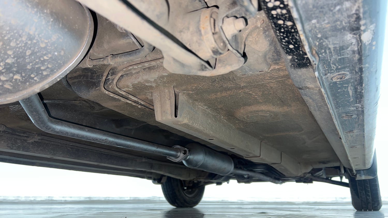 Used 2015 Maruti Suzuki Wagon R LXI CNG Cng Manual extra REAR RIGHT UNDERBODY VIEW