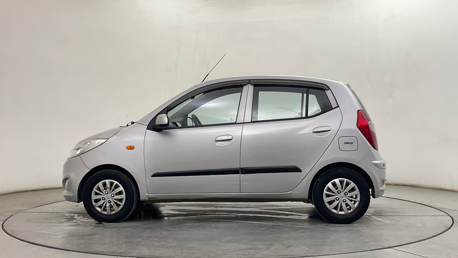 Used 2014 Hyundai i10 Sportz 1.1 iRDE2 Petrol Manual exterior LEFT SIDE VIEW