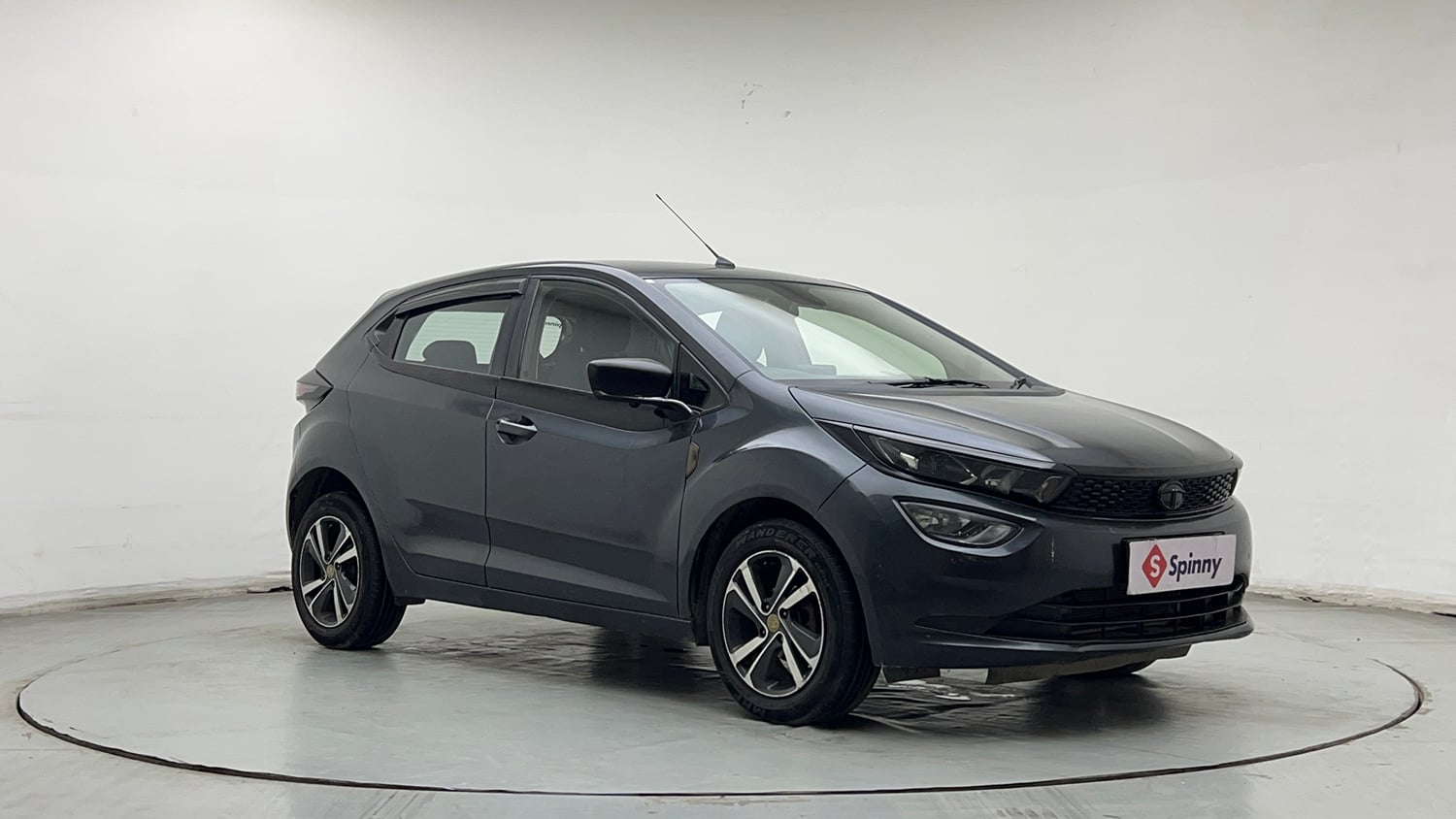 Used 2021 Tata Altroz XZ Petrol Petrol Manual exterior RIGHT FRONT CORNER VIEW