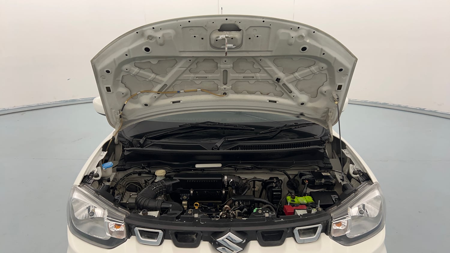 Used 2021 Maruti Suzuki S-Presso VXi Plus Petrol Manual engine ENGINE & BONNET OPEN FRONT VIEW