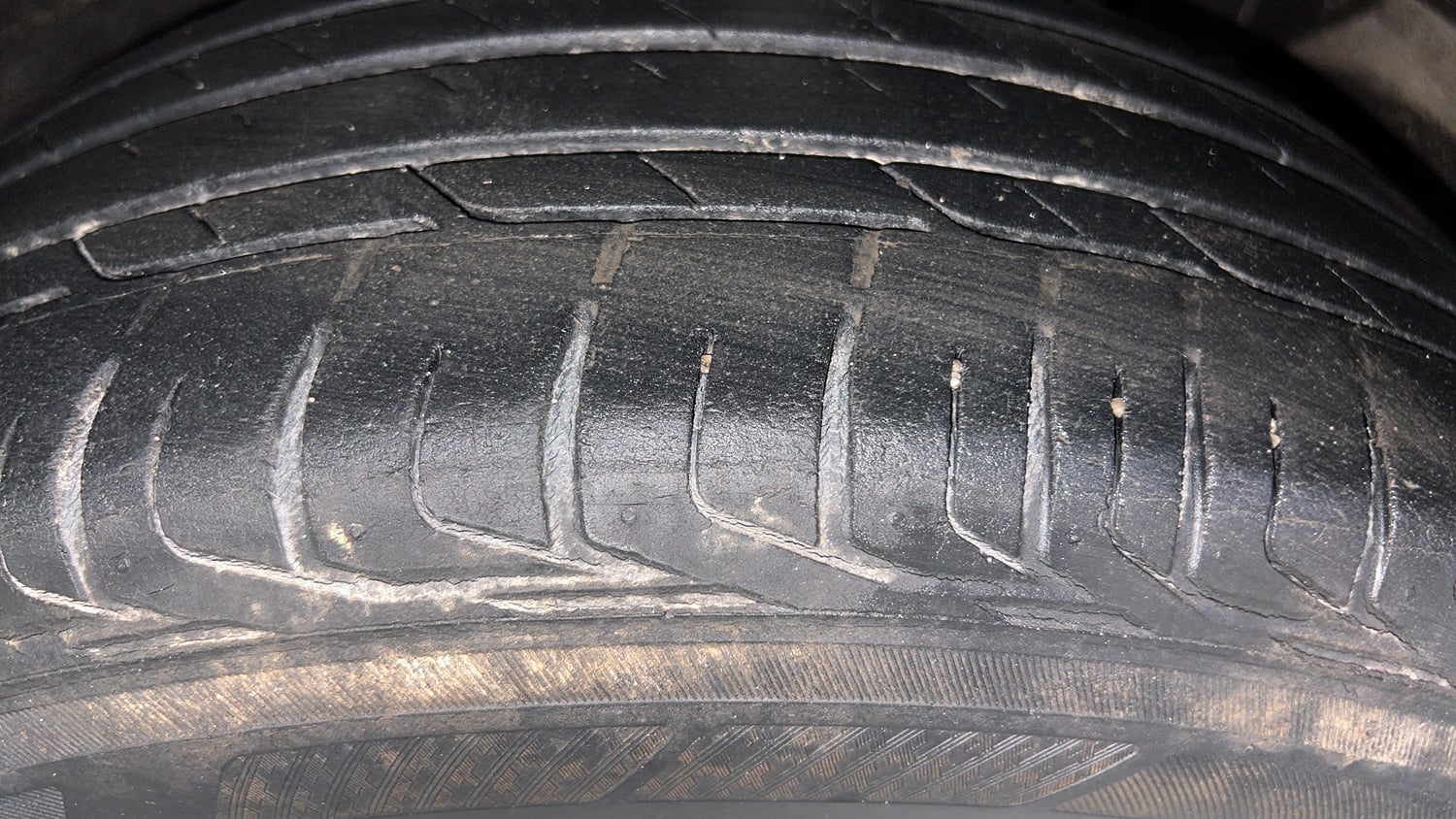 Used 2019 Tata Nexon XZA Plus Petrol Petrol Automatic tyres LEFT REAR TYRE TREAD VIEW