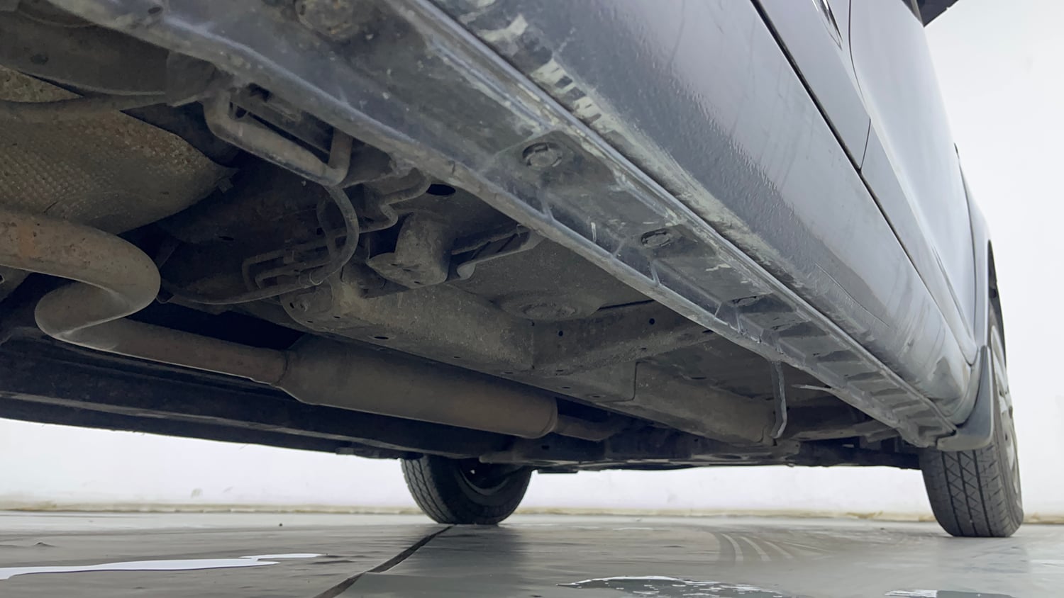 Used 2012 Maruti Suzuki Swift VXi Petrol Manual extra REAR RIGHT UNDERBODY VIEW