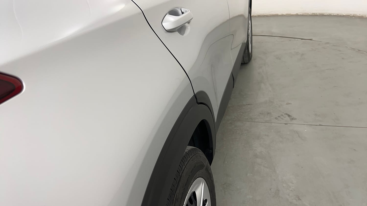 Used 2024 Kia Seltos HTK 1.5 Diesel MT Diesel Manual dents MINOR SCRATCH