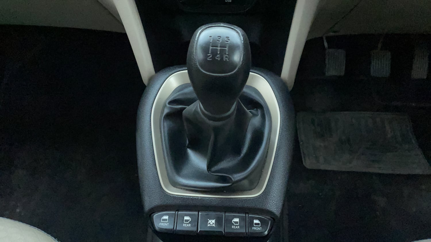 Used 2019 Hyundai Santro Sportz Petrol Manual interior GEAR  KNOB VIEW