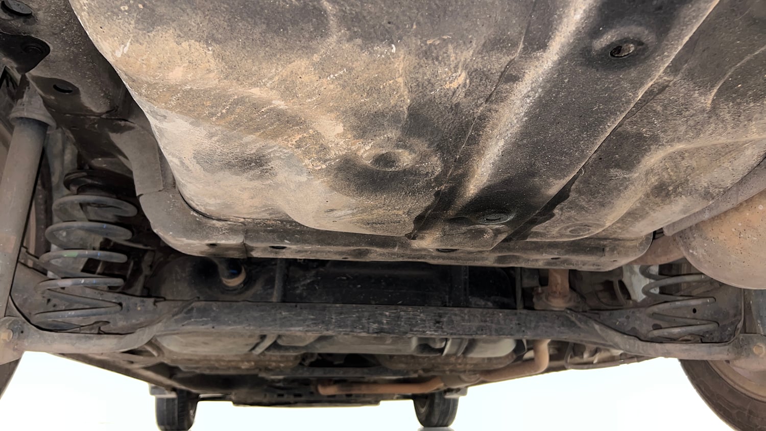 Used 2017 Honda City V Petrol Petrol Manual extra REAR UNDERBODY VIEW (TAKEN FROM REAR)