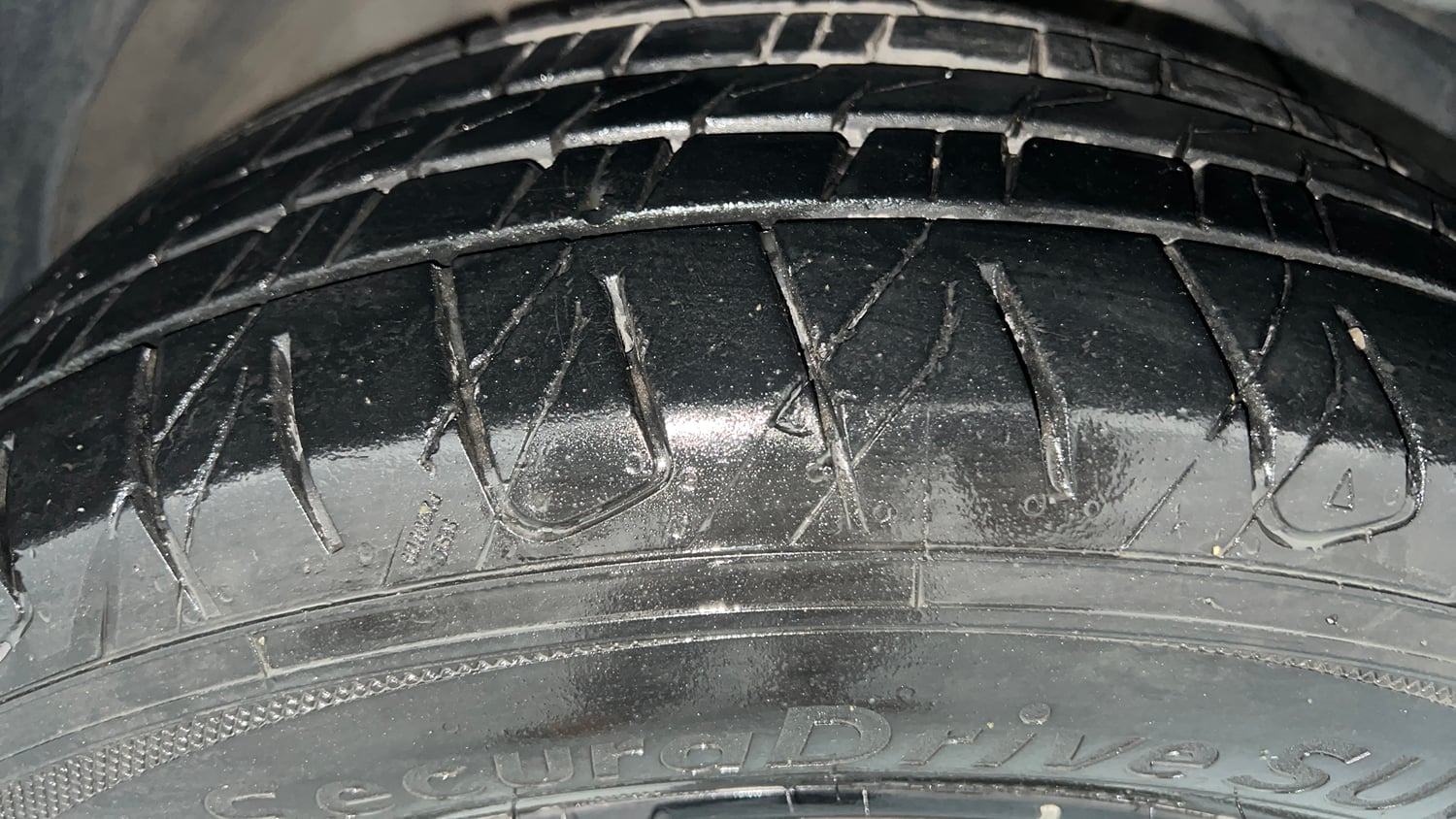 Used 2020 MG Motors Hector Plus Sharp 2.0 Diesel Diesel Manual tyres RIGHT FRONT TYRE TREAD VIEW
