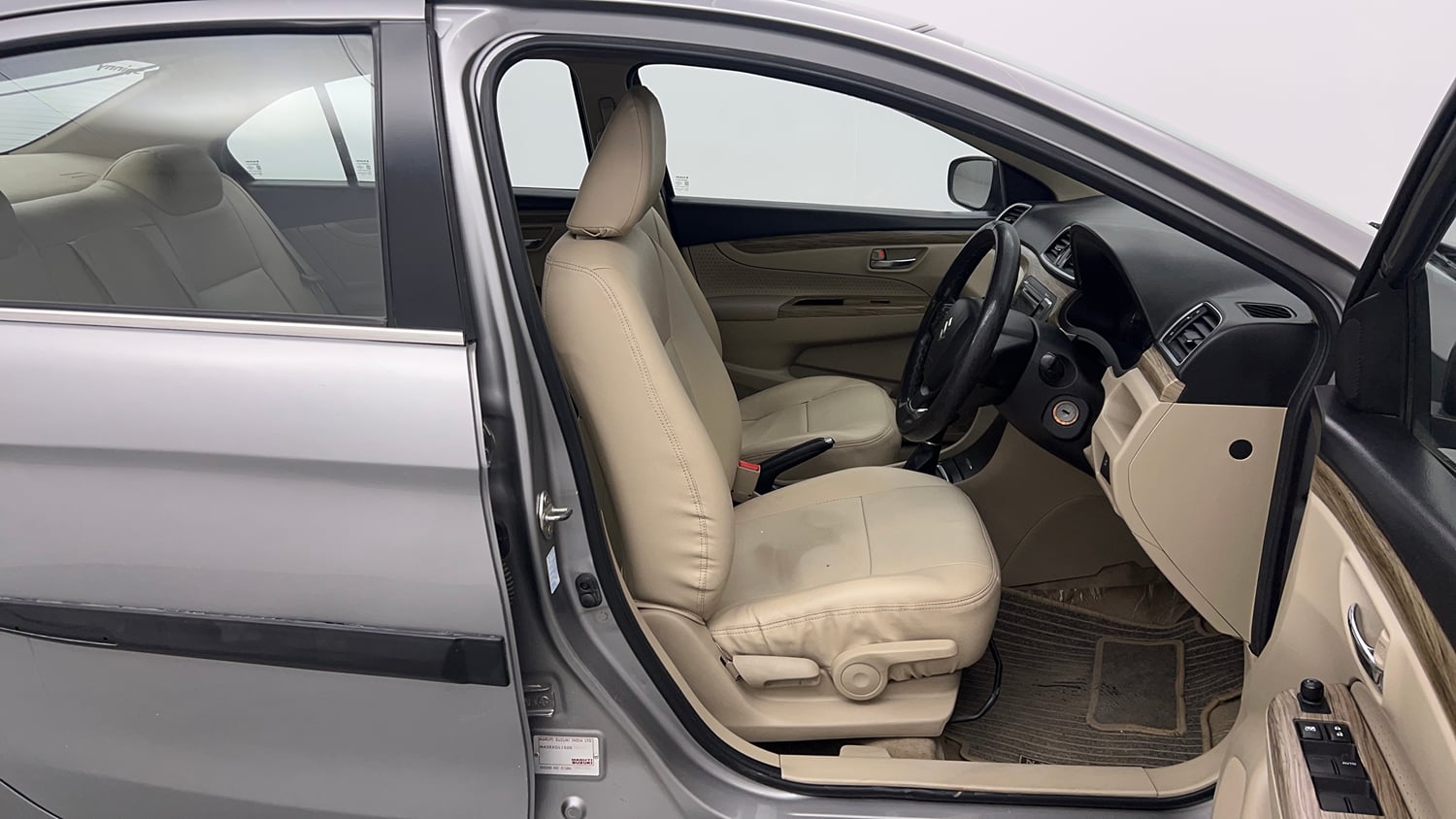 Used 2019 Maruti Suzuki Ciaz Delta Hybrid 1.5 AT Petrol Automatic interior RIGHT SIDE FRONT DOOR CABIN VIEW