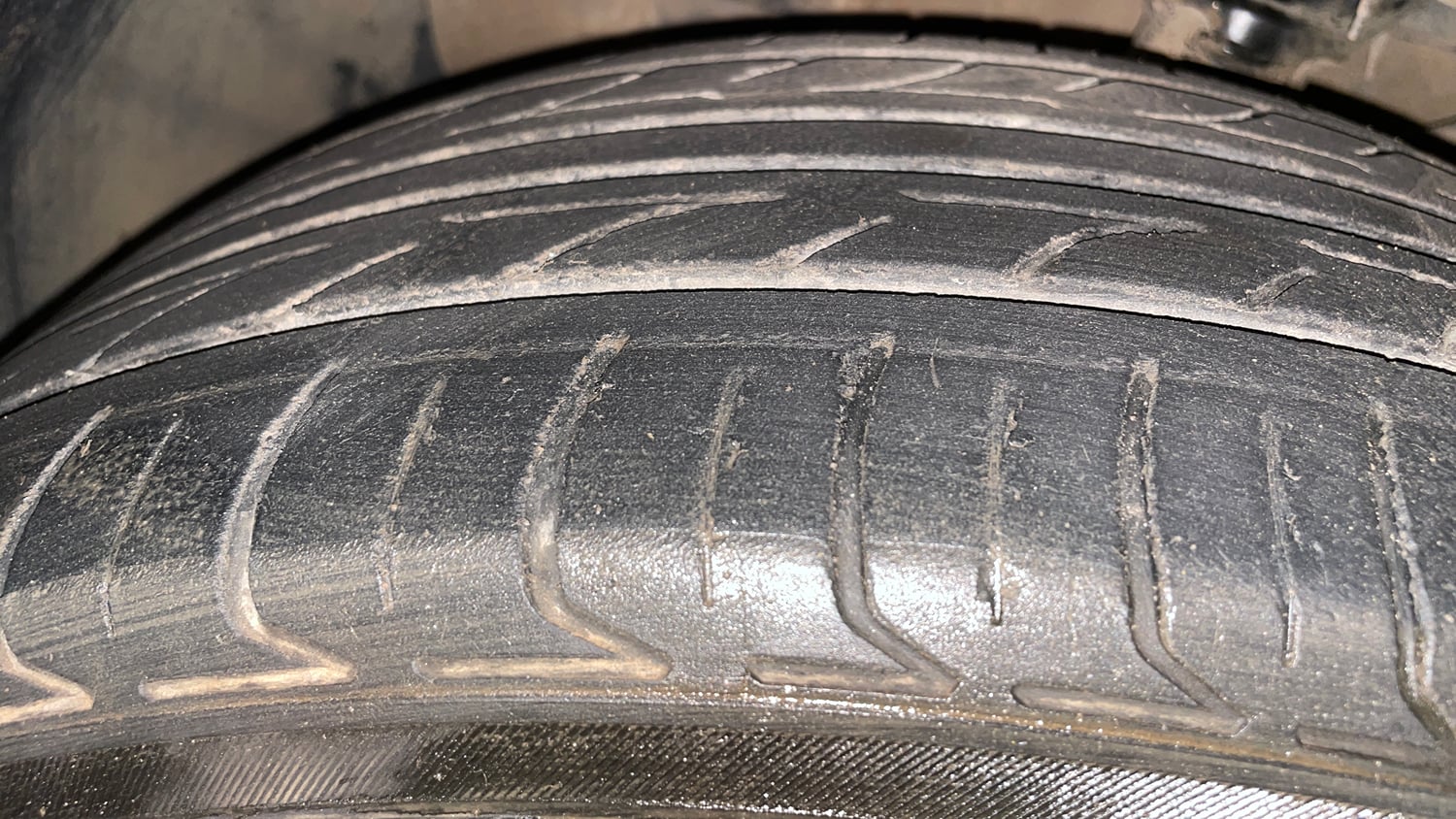 Used 2018 Hyundai Creta SX 1.6 AT Petrol Petrol Automatic tyres LEFT FRONT TYRE TREAD VIEW