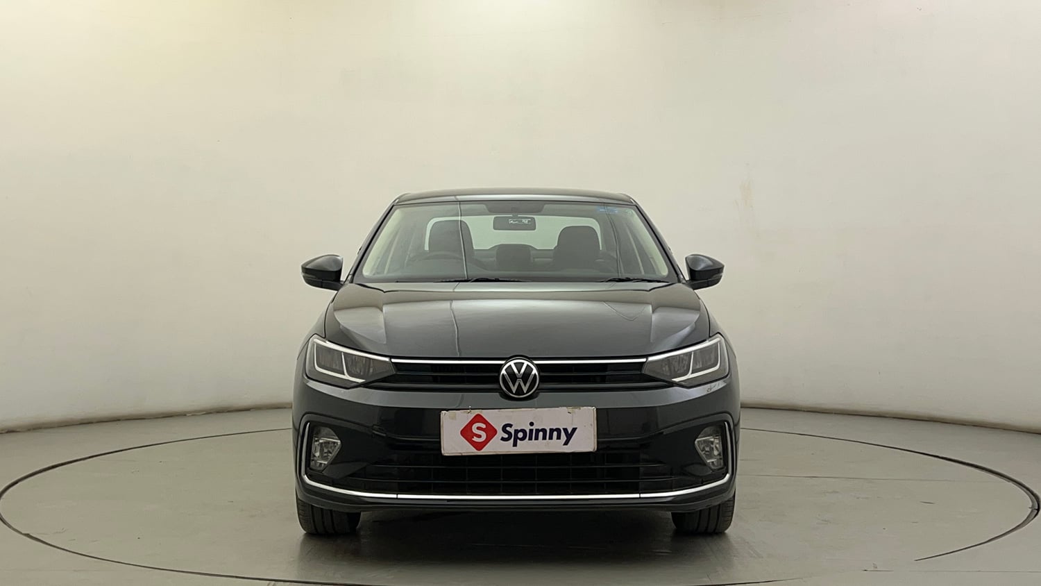 Used 2024 Volkswagen Virtus Highline 1.0 TSI MT Petrol Manual exterior FRONT VIEW