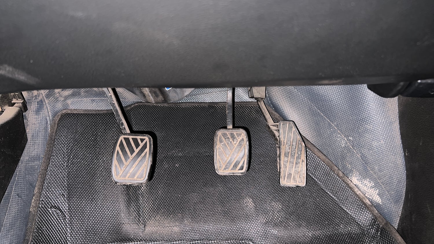 Used 2016 Maruti Suzuki Baleno Sigma 1.2 Petrol Manual interior PEDALS VIEW