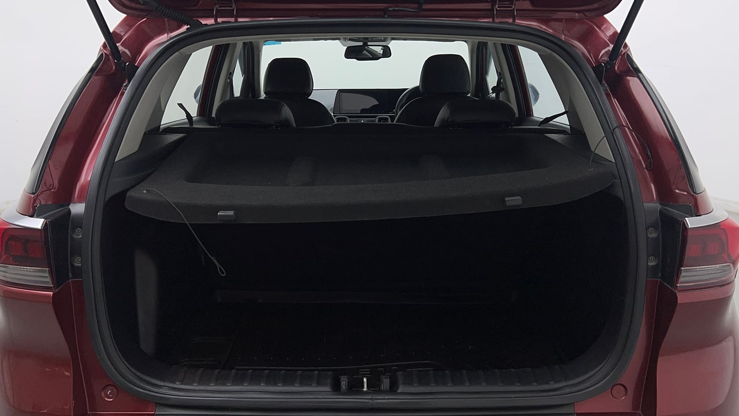 Used 2020 Kia Sonet GTX Plus 1.0 DCT Petrol Automatic interior DICKY INSIDE VIEW