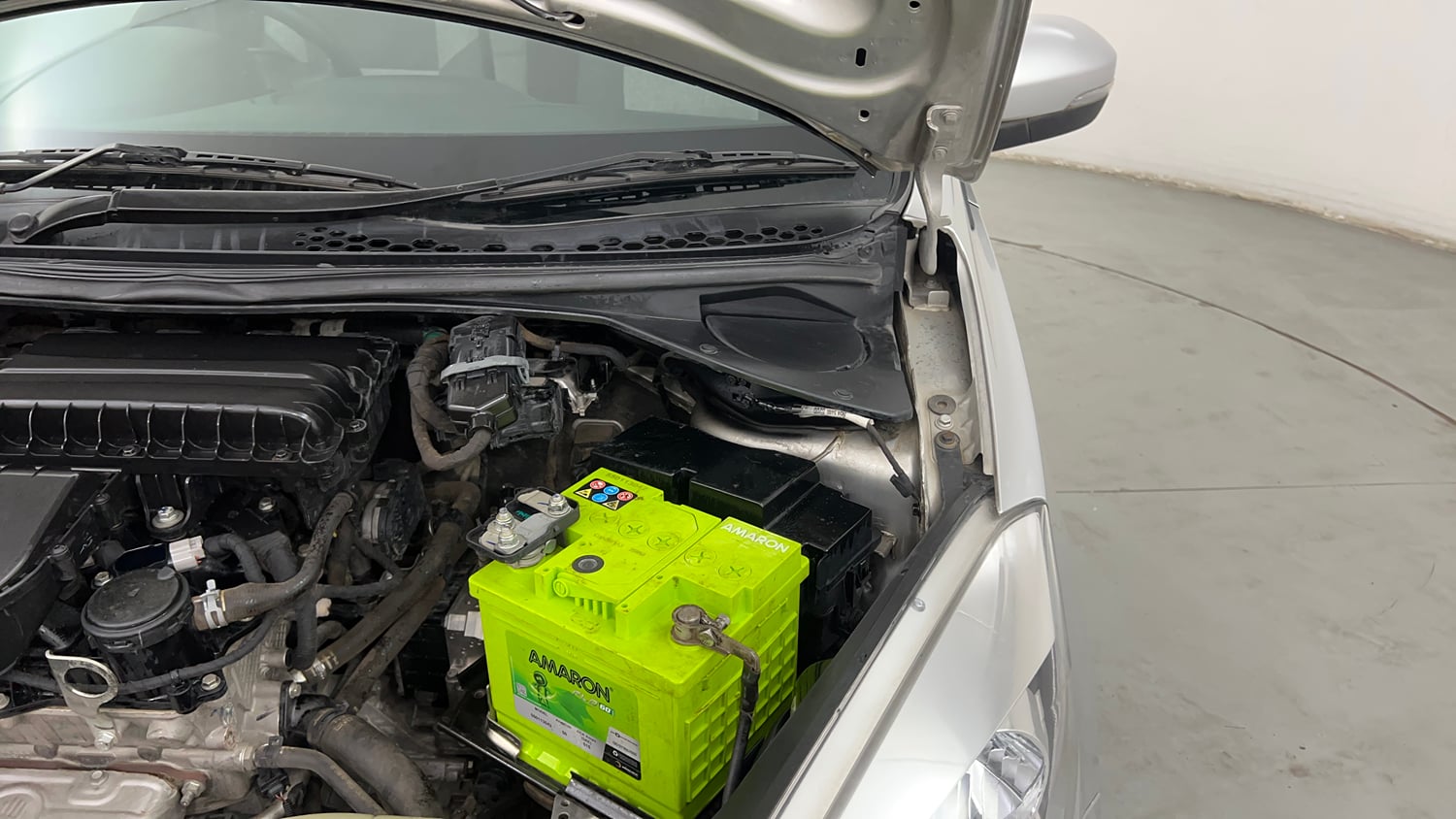 Used 2018 Tata Tiago Revotron XZA Petrol Automatic engine ENGINE LEFT SIDE HINGE & APRON VIEW