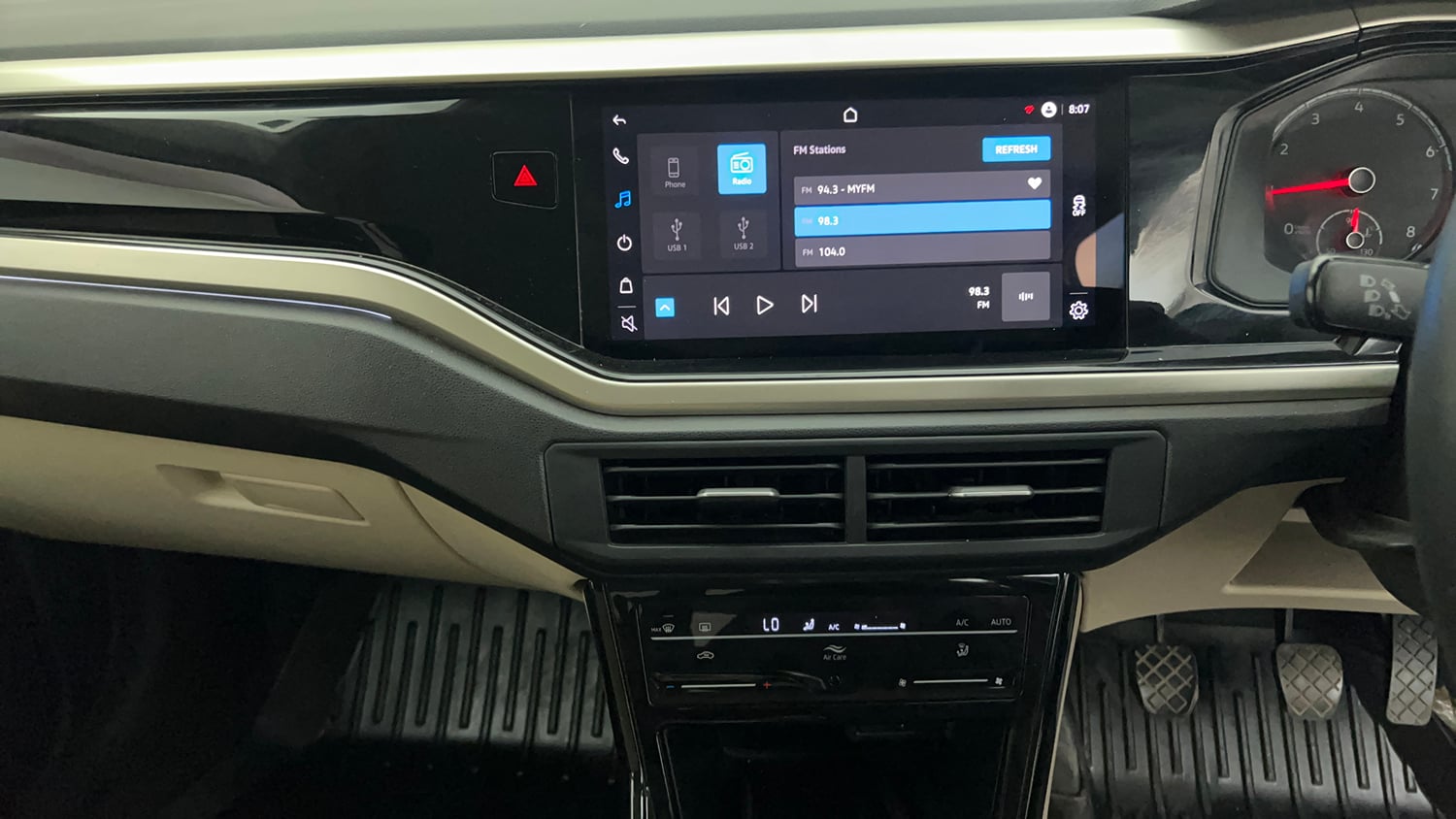 Used 2024 Volkswagen Virtus Highline 1.0 TSI MT Petrol Manual interior MUSIC SYSTEM & AC CONTROL VIEW