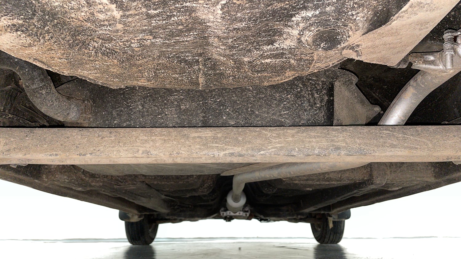 Used 2013 Hyundai i10 Sportz 1.2 Kappa2 Petrol Manual extra REAR UNDERBODY VIEW (TAKEN FROM REAR)