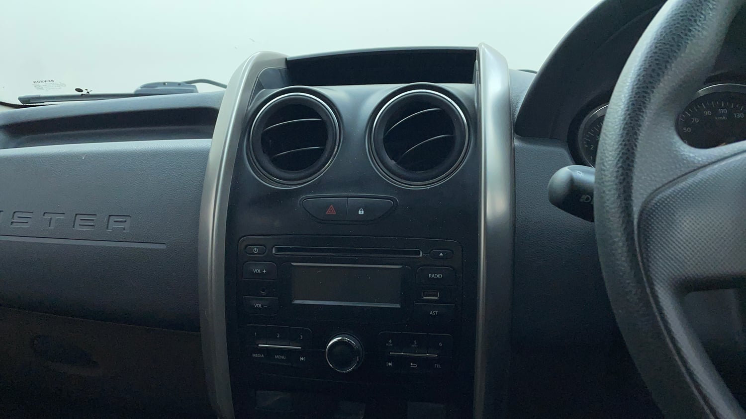 Used 2017 Renault Duster RXL Petrol Petrol Manual top_features Integrated (in-dash) music system
