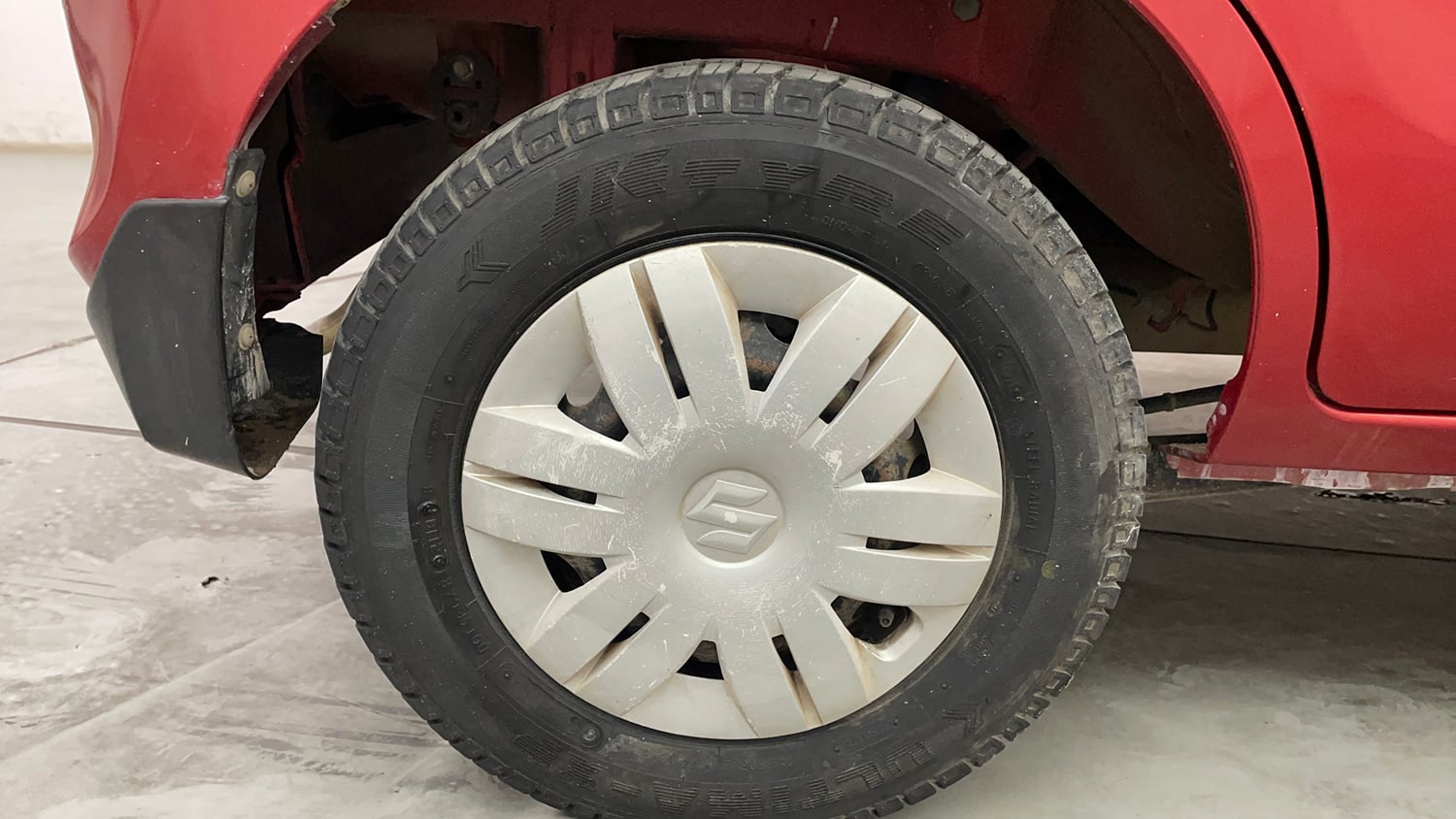 Used 2018 Maruti Suzuki Alto 800 LXi Petrol Manual tyres RIGHT REAR TYRE RIM VIEW