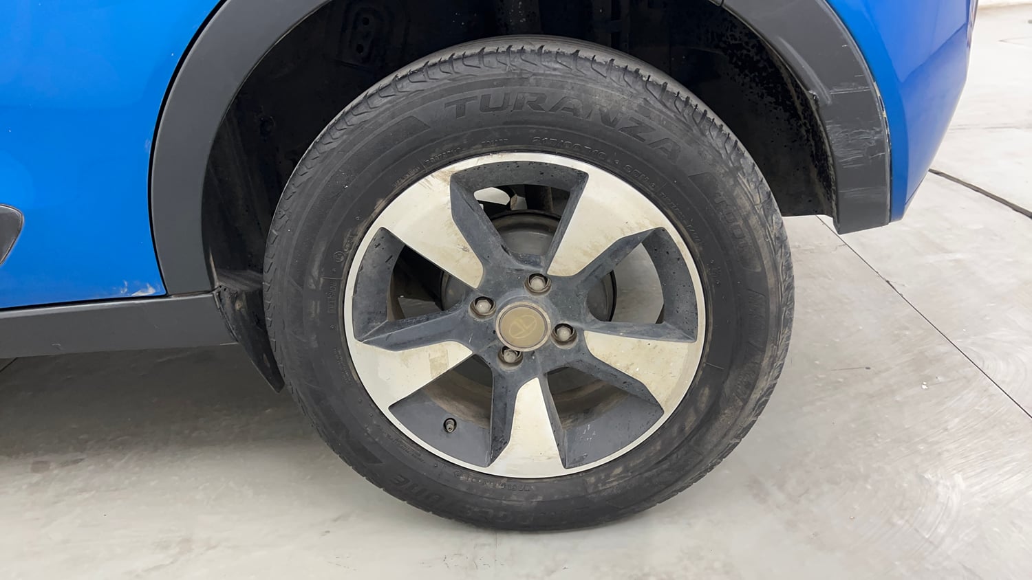 Used 2019 Tata Nexon XZ Plus Petrol Manual tyres LEFT REAR TYRE RIM VIEW