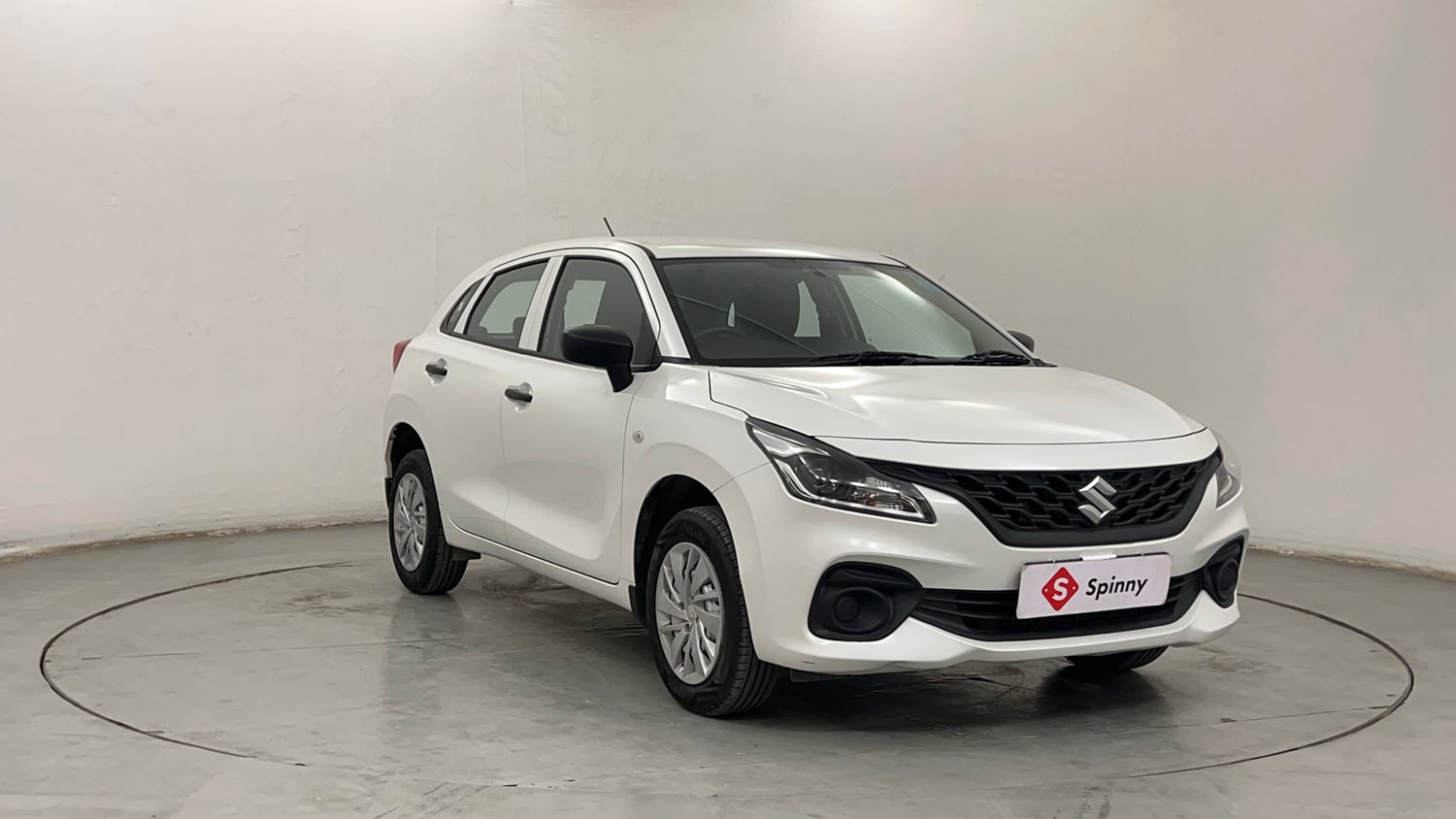 Used 2026 Maruti Suzuki Baleno Sigma MT Petrol Manual exterior RIGHT FRONT CORNER VIEW
