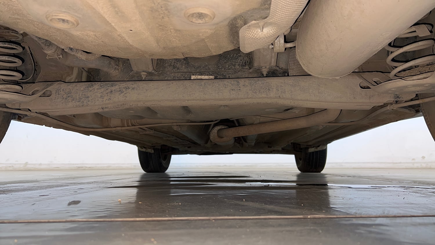 Used 2020 Kia Sonet GTX Plus 1.0 DCT Petrol Automatic extra REAR UNDERBODY VIEW (TAKEN FROM REAR)
