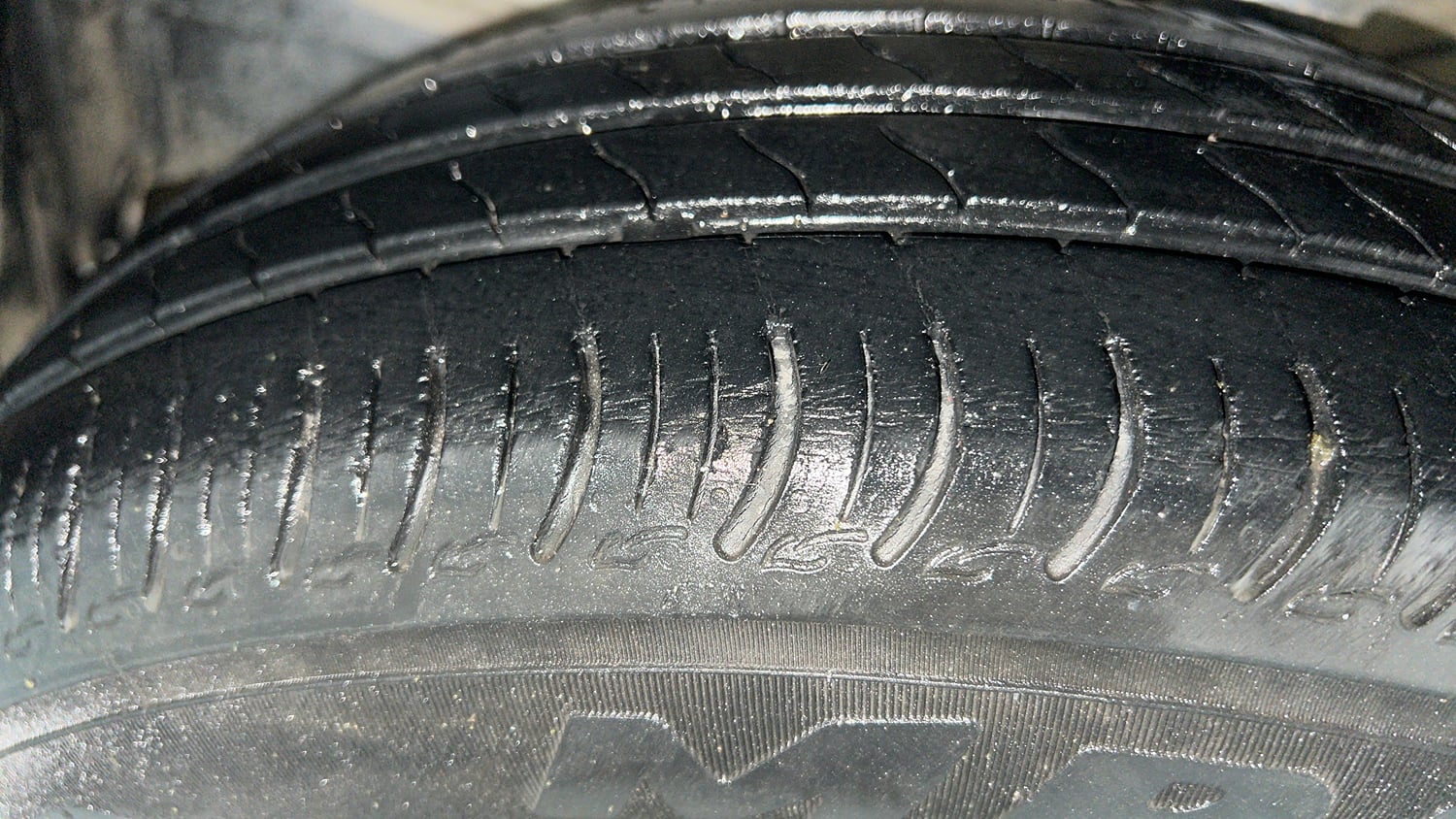Used 2021 Maruti Suzuki S-Presso VXi Plus Petrol Manual tyres LEFT FRONT TYRE TREAD VIEW