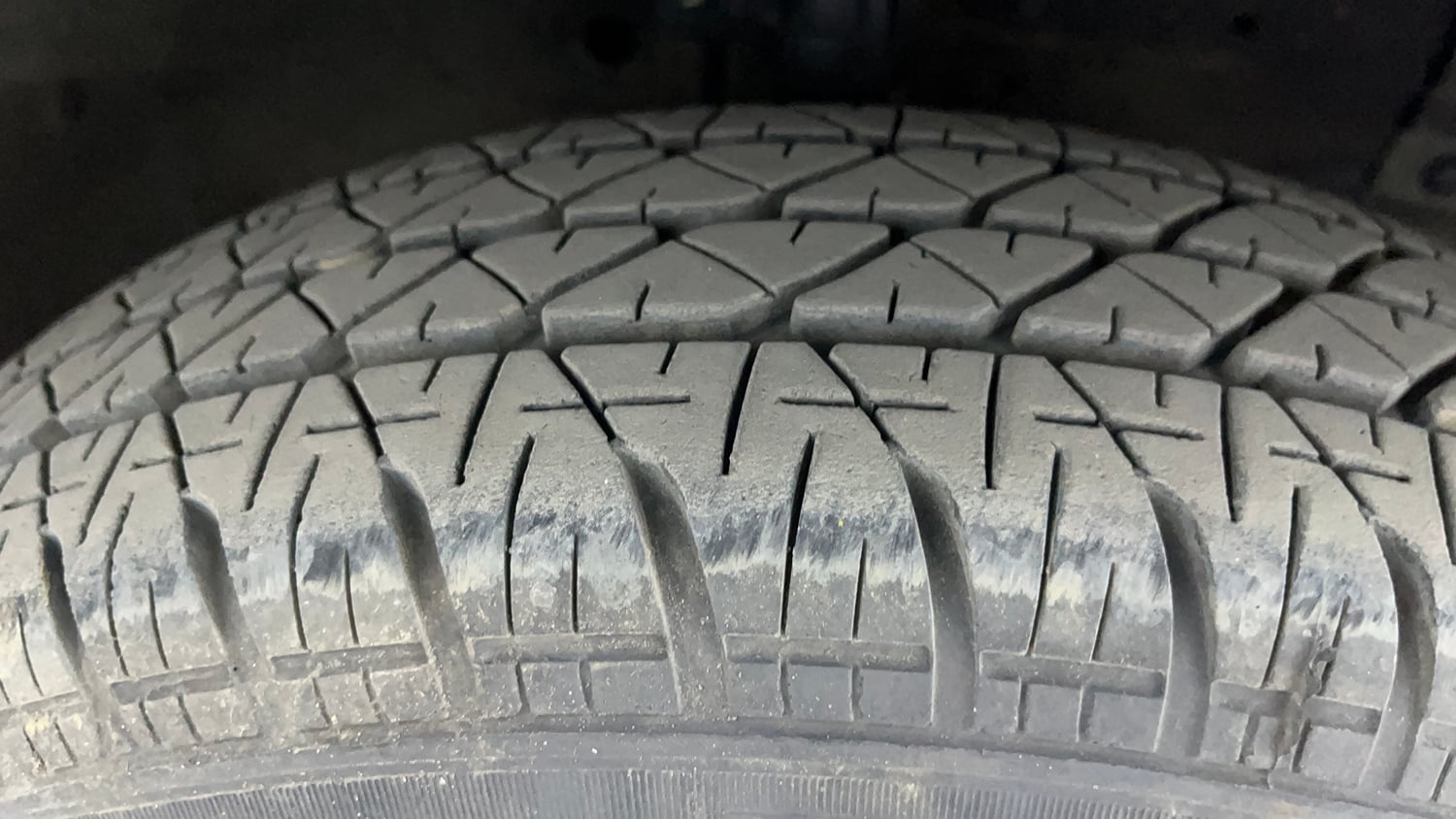 Used 2012 Maruti Suzuki Swift VXi Petrol Manual tyres RIGHT FRONT TYRE TREAD VIEW