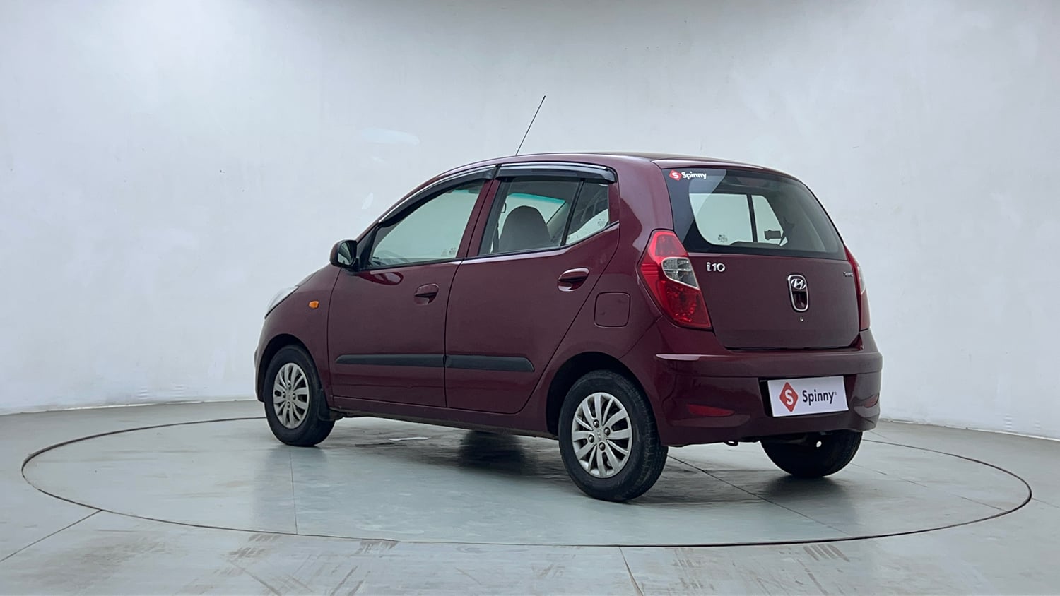 Used 2015 Hyundai i10 Sportz 1.1 iRDE2 Petrol Manual exterior LEFT REAR CORNER VIEW