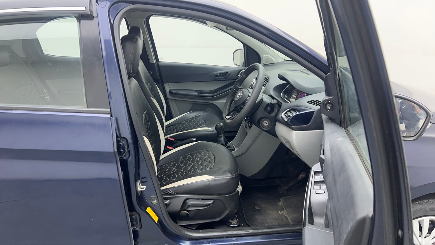 Used 2021 Tata Tiago XZ CNG( Outside Fitted ) Cng Manual interior RIGHT SIDE FRONT DOOR CABIN VIEW