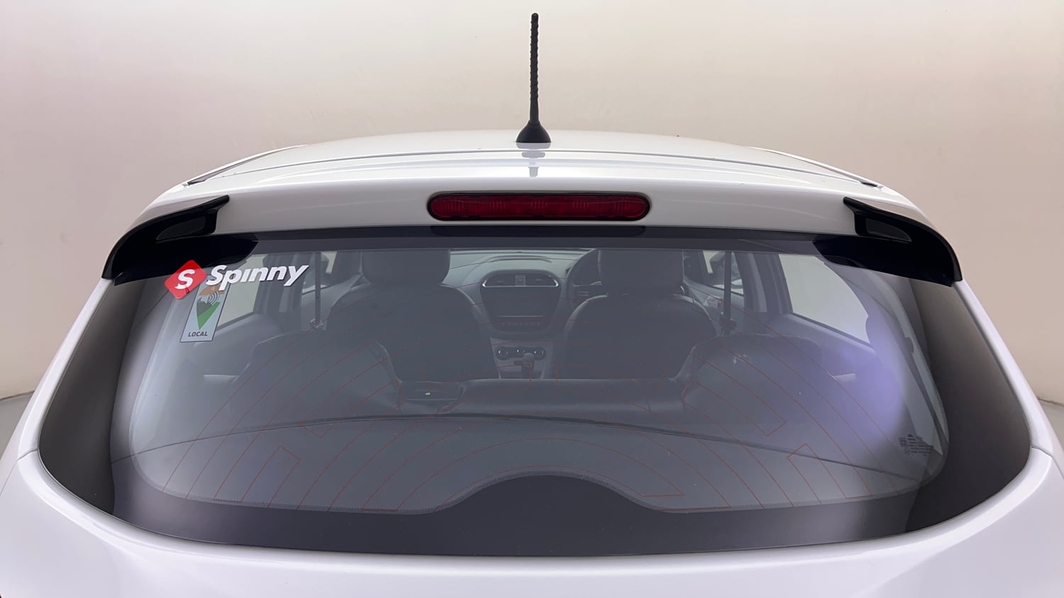 Used 2025 Tata Tiago XTA Petrol Automatic top_features Rear defogger