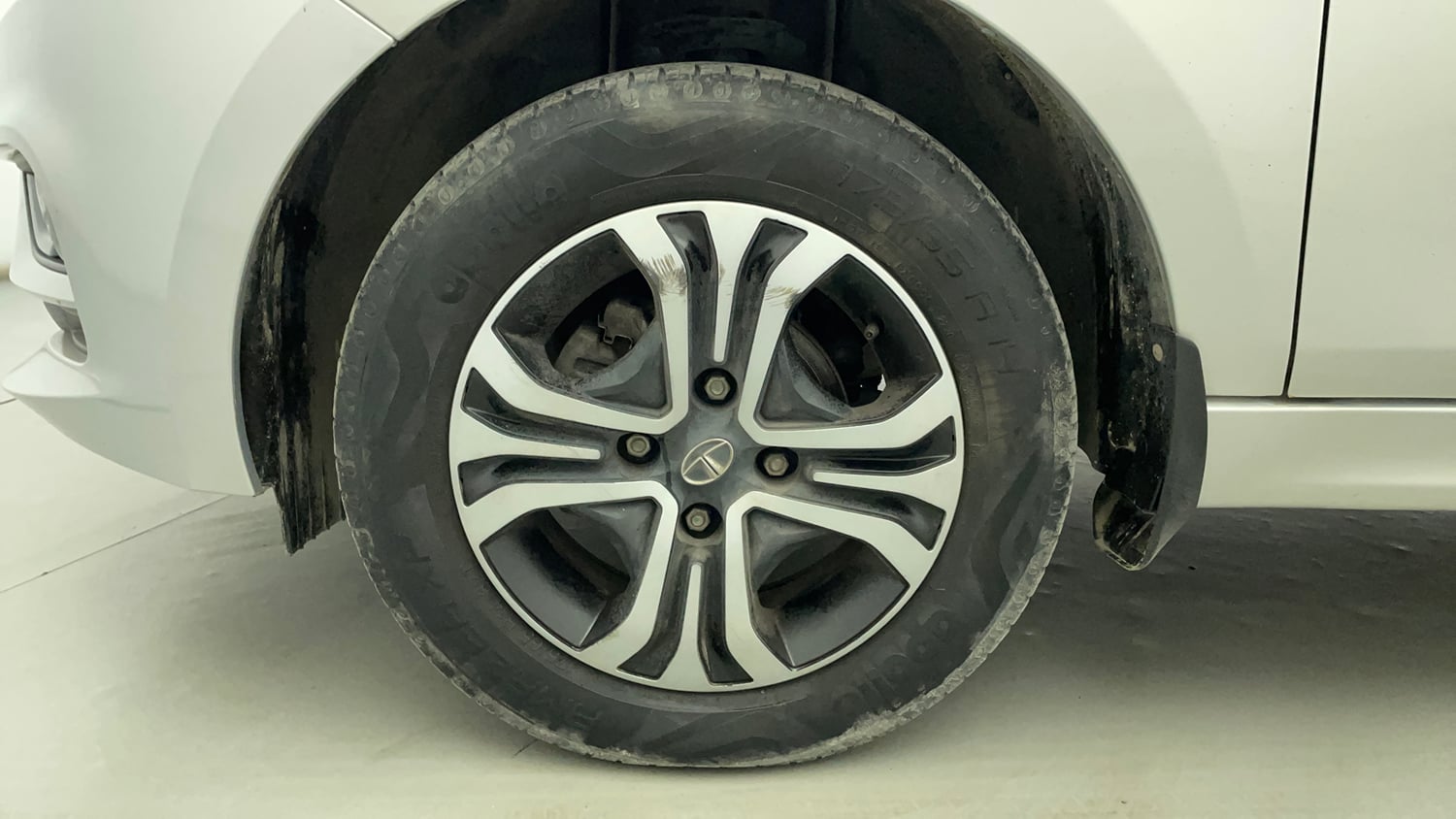 Used 2020 Tata Tiago XZ Petrol Manual tyres LEFT FRONT TYRE RIM VIEW