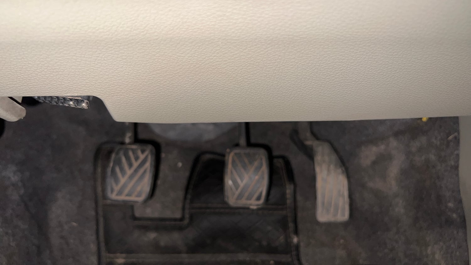 Used 2016 Maruti Suzuki Celerio VXi Petrol Manual interior PEDALS VIEW