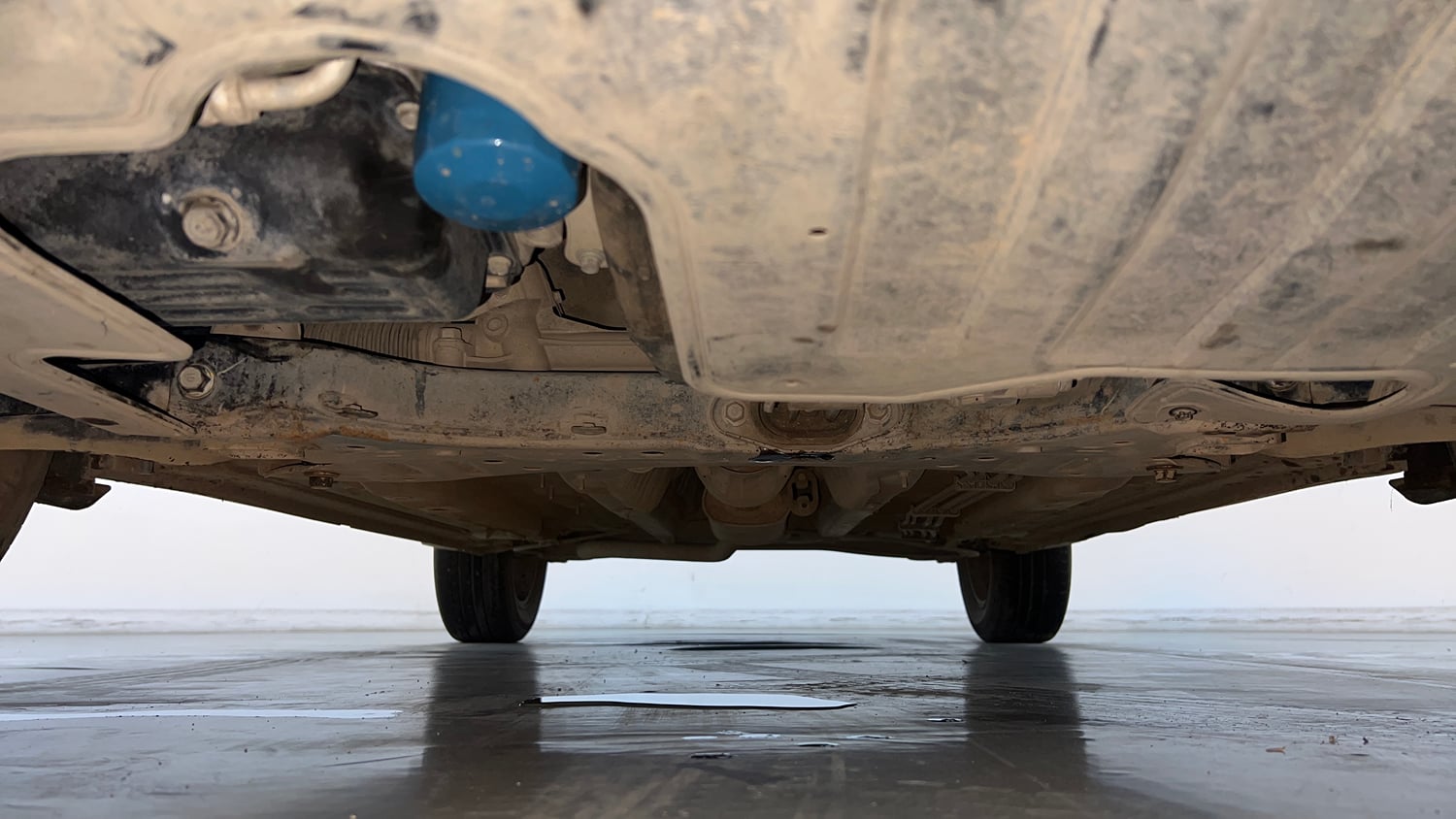 Used 2020 Kia Sonet GTX Plus 1.0 DCT Petrol Automatic extra FRONT LEFT UNDERBODY VIEW