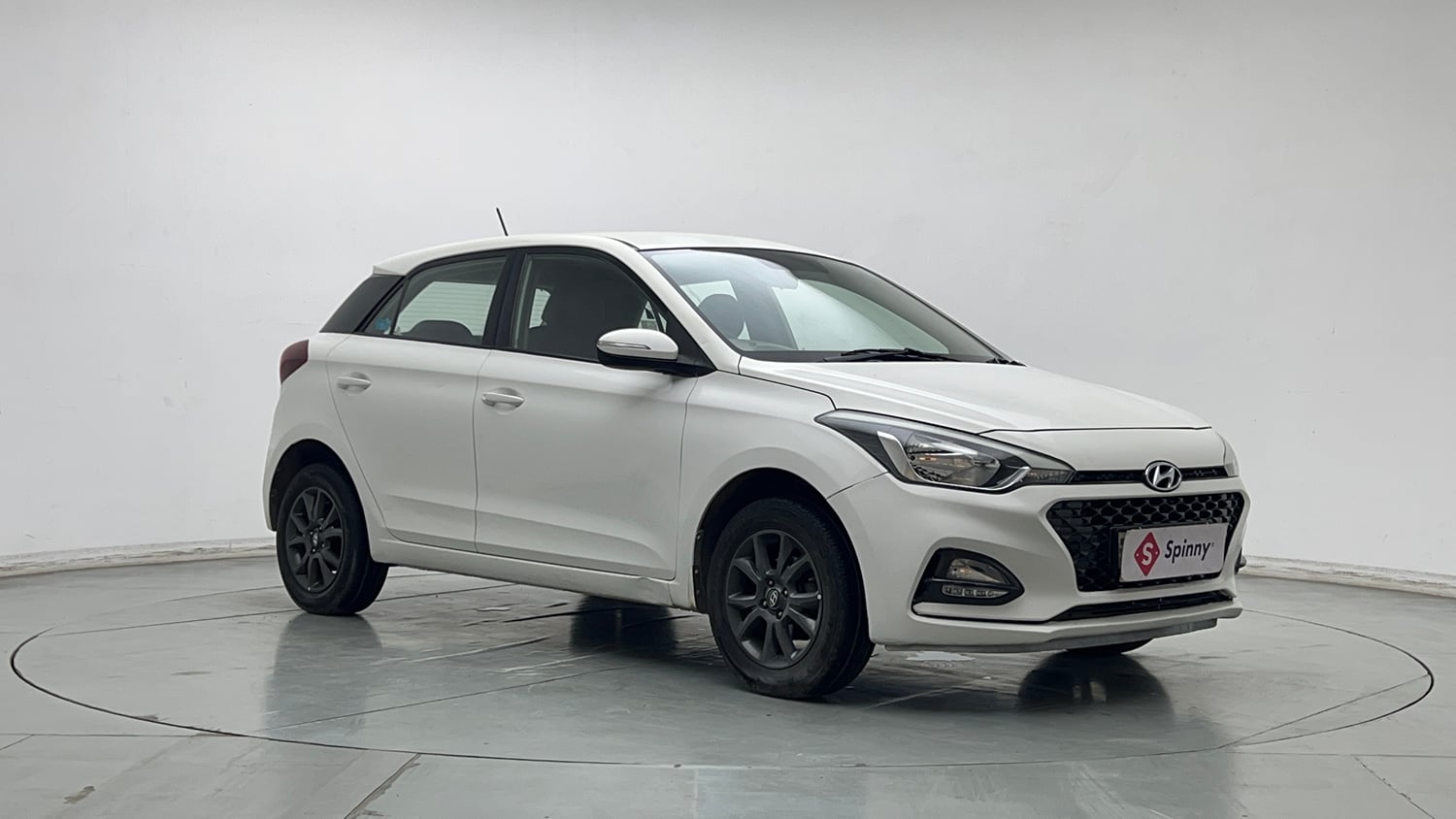 Used 2018 Hyundai Elite i20 Asta 1.2 AT Petrol Automatic exterior RIGHT FRONT CORNER VIEW