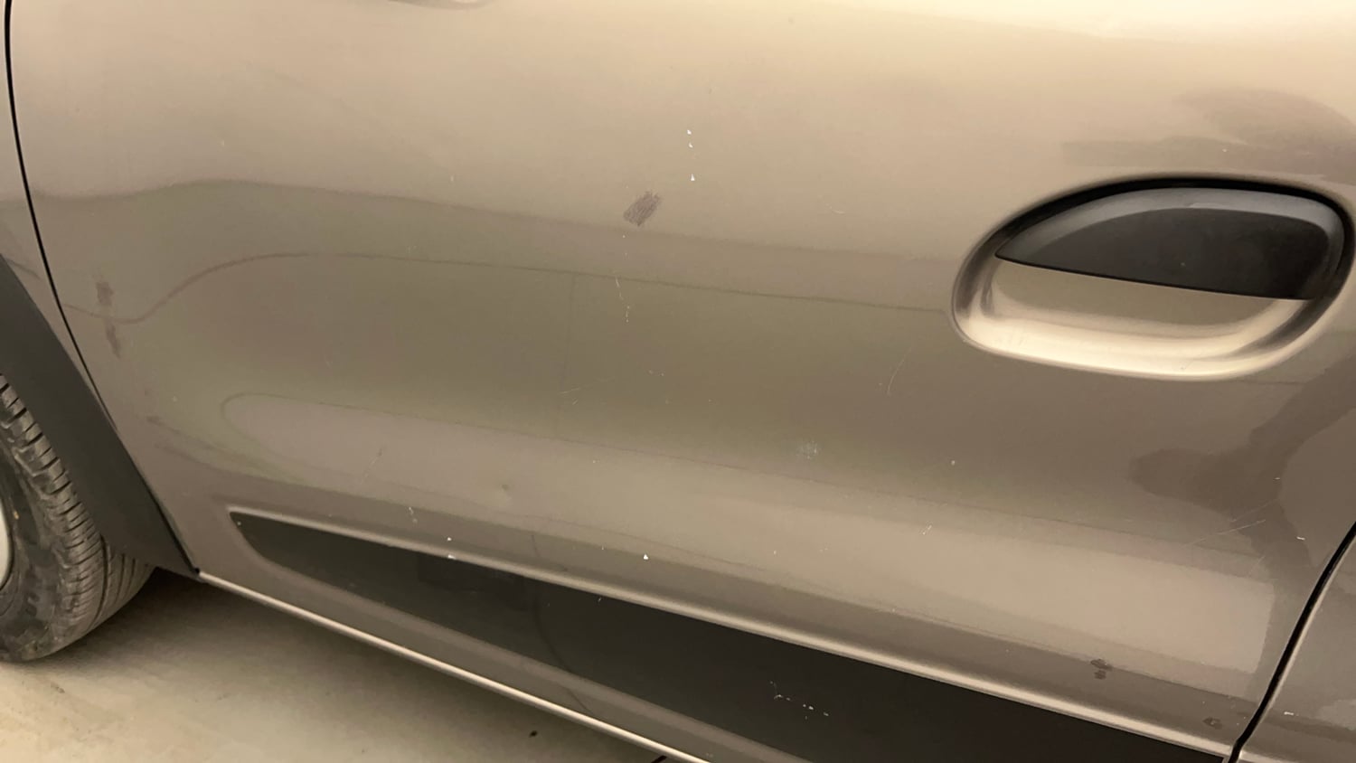 Used 2018 Renault Kwid 1.0 RXL Petrol Manual dents MINOR DENT