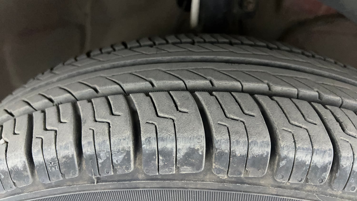 Used 2019 Maruti Suzuki Dzire VXi Petrol Manual tyres RIGHT FRONT TYRE TREAD VIEW